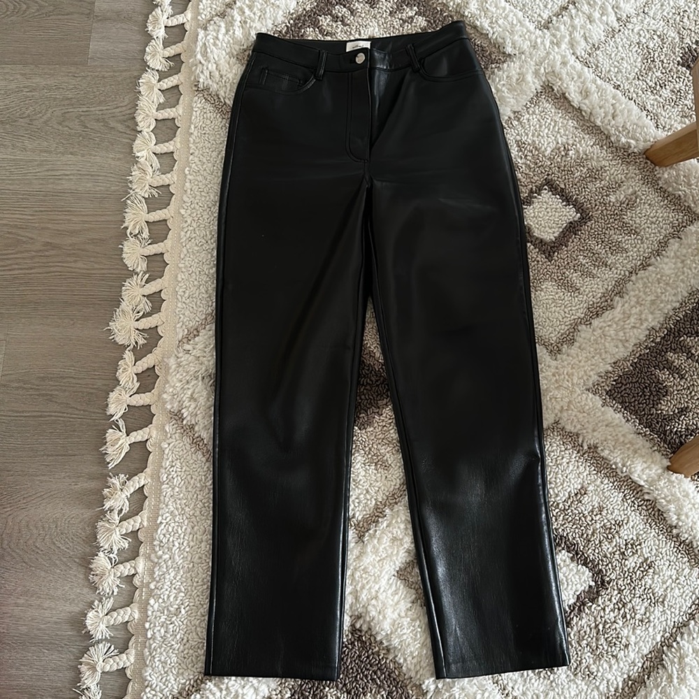 NWT ARITZIA SIZE 6 VEGAN LEATHER PANTS